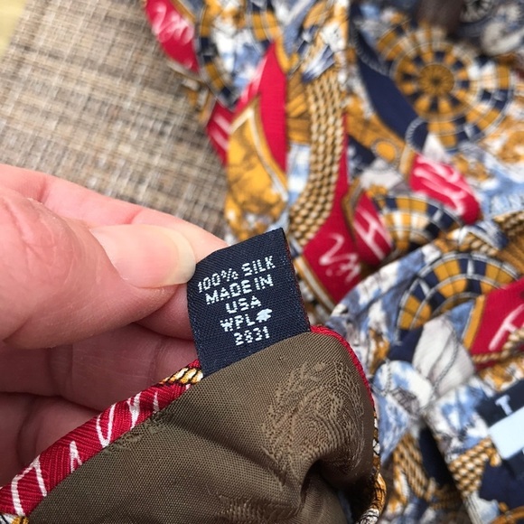 💚 Tommy Hilfiger Designer Tie Red Green Nautical - Picture 8 of 8